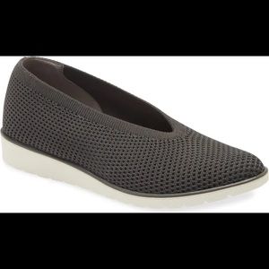 Eileen Fisher Graphite Heaven Stretch Wedge -9.5